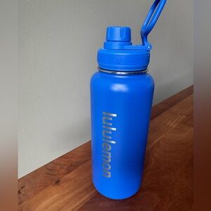 Lululemon Back to Life Sport Bottle 32 oz in Blue